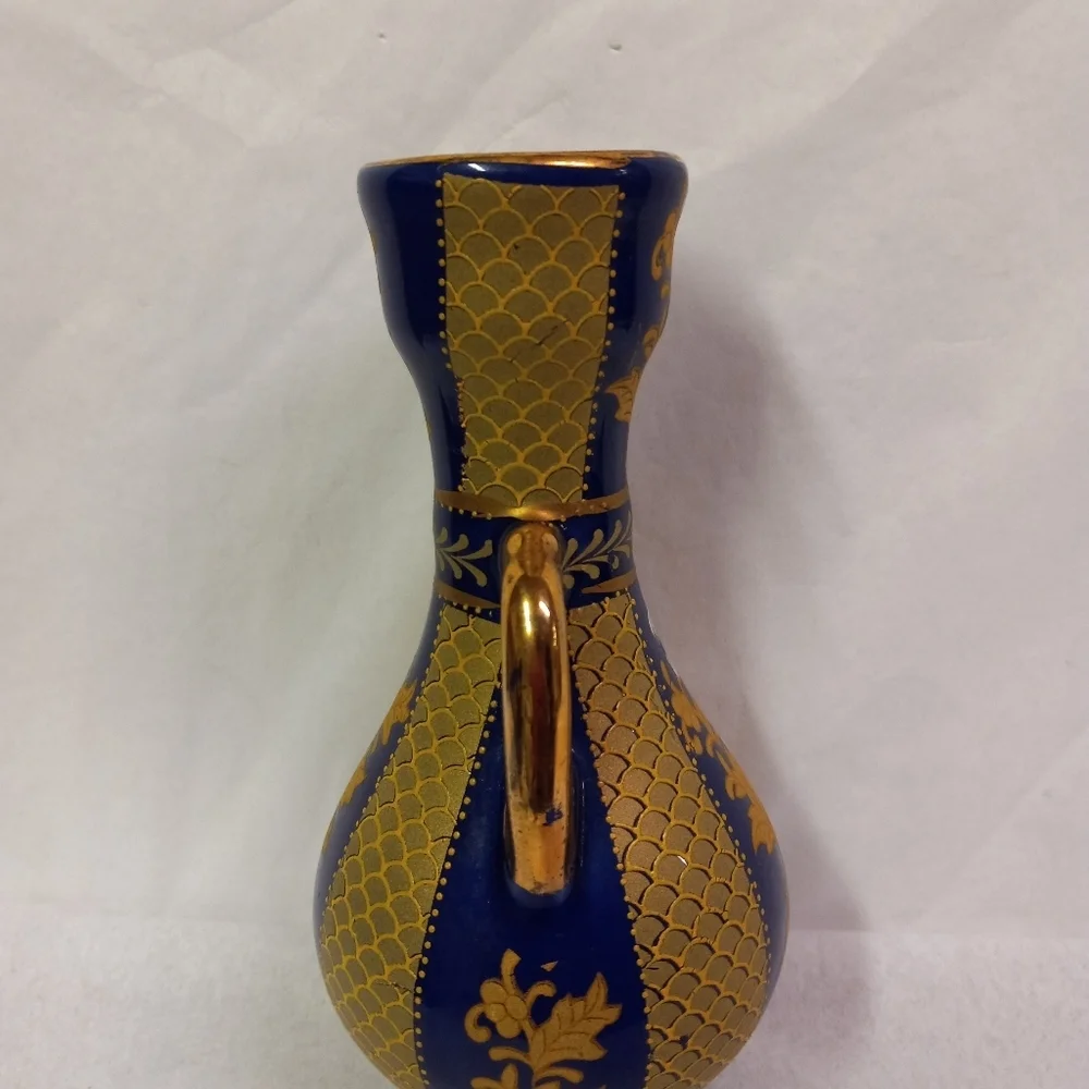 CHINESE Style Satsuma Vase Porcelian Ceramic Cobalt Blue with Gold Trimmings  6